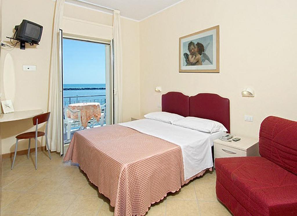 Hotel Souvenir Lido Di Savio Camera foto