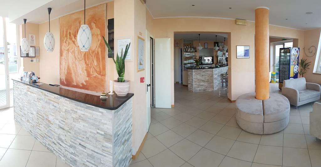 Hotel Souvenir Lido Di Savio Esterno foto